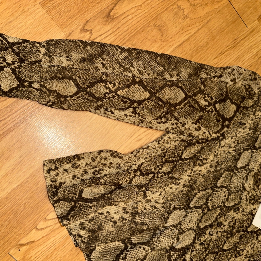 Zara Snake Print Long Sleeve Peplum Light Top - Brown & Black - Picture 3 of 4